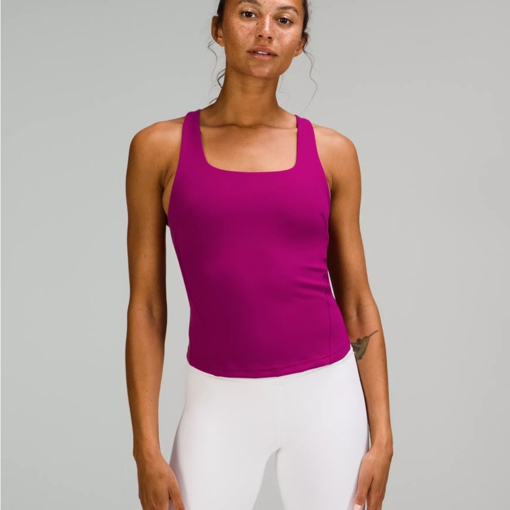 Lululemon instill women’s sports tank